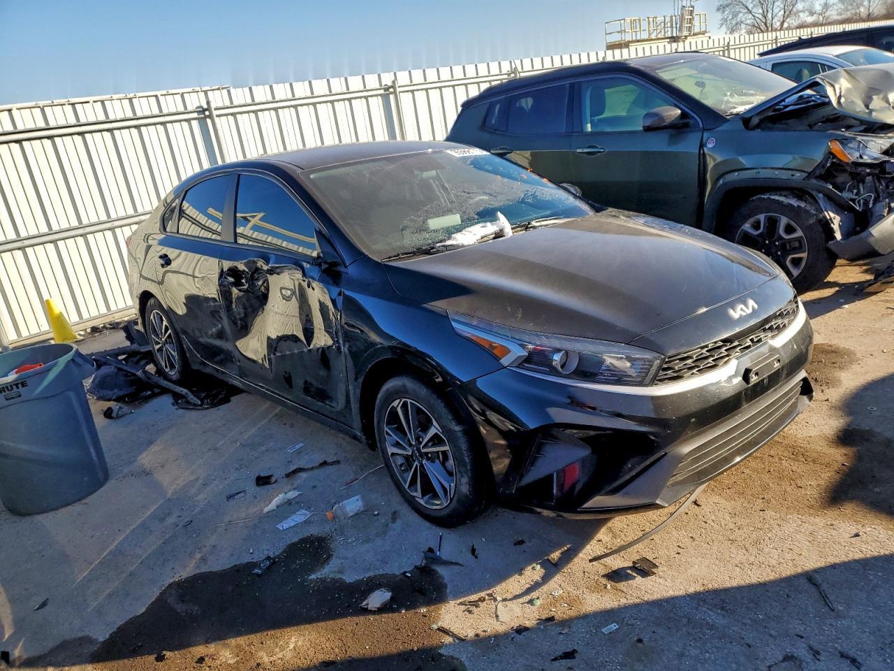 2023 Kia Forte - Фото 4