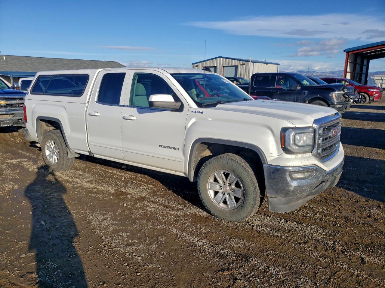 2017 GMC Sierra K1500 Sle - Image 4