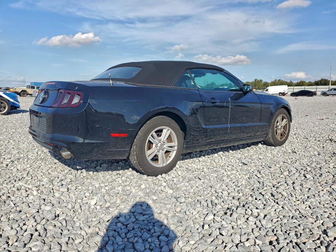 2014 Ford Mustang - Image 3