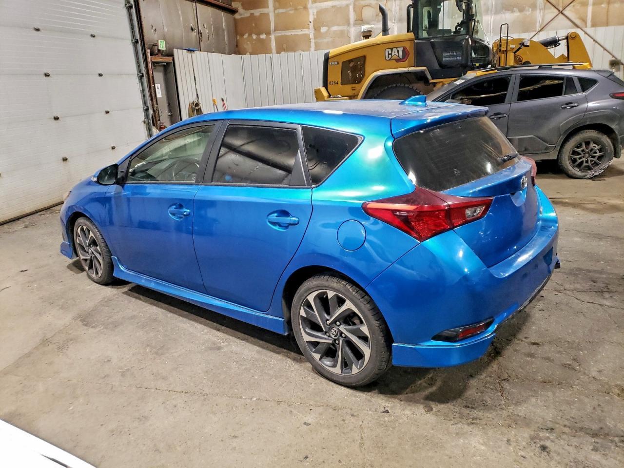 2017 Toyota Corolla Im - Фото 2