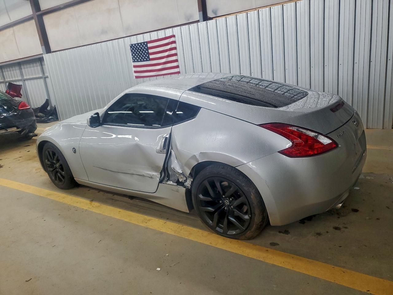 2015 Nissan 370Z Base - Фото 2