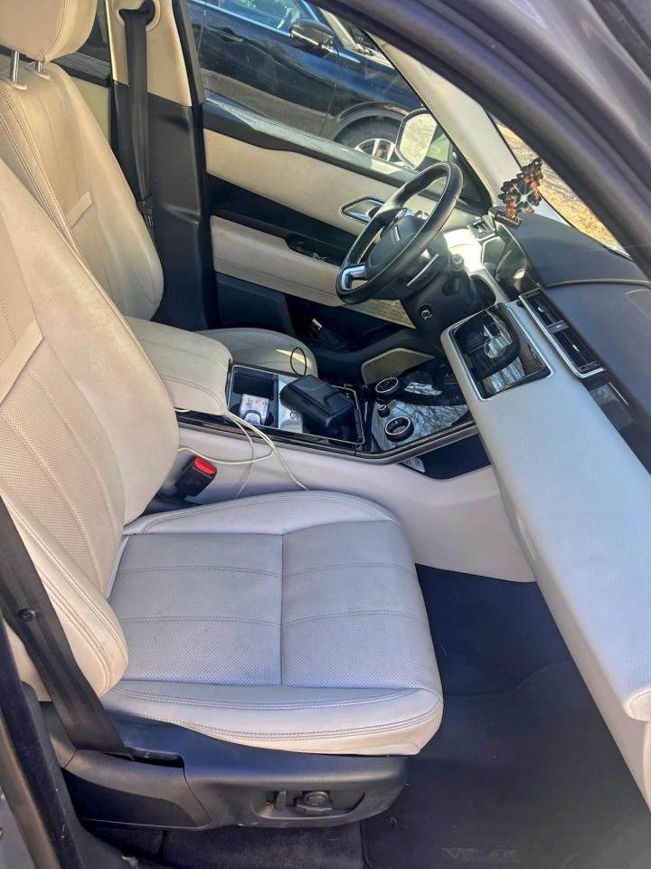 2020 Land Rover Range Rover Velar R-Dynamic S - Image 5