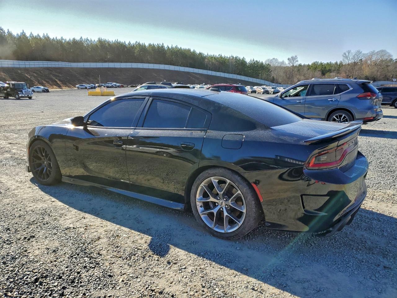 2017 Dodge Charger - Фото 2