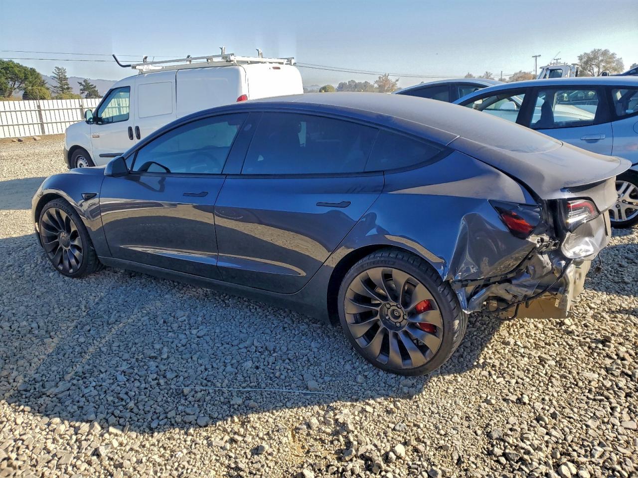 2022 Tesla Model 3 - Фото 2