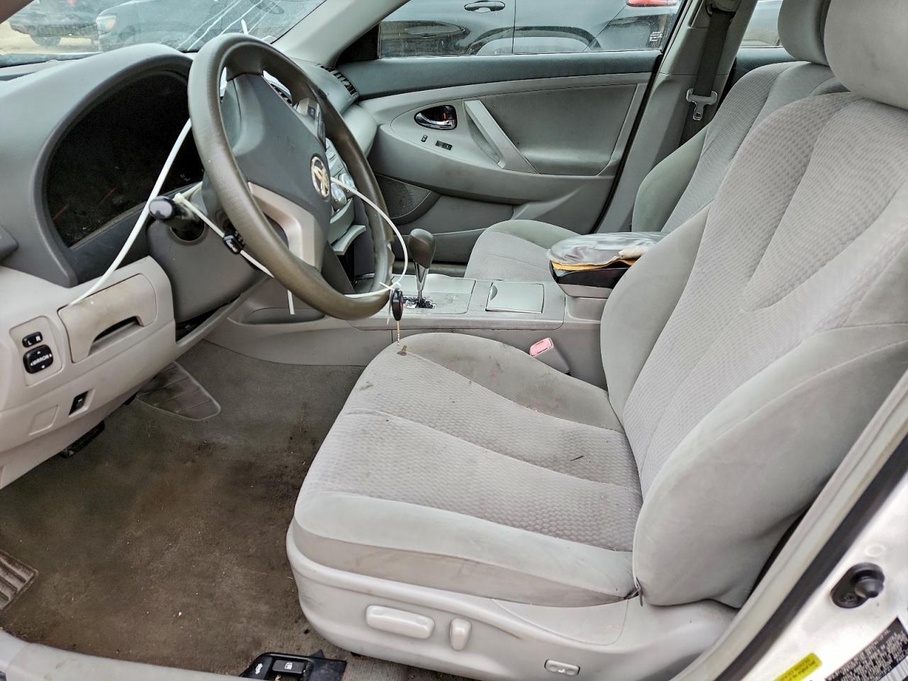 2011 Toyota Camry Base - Фото 7