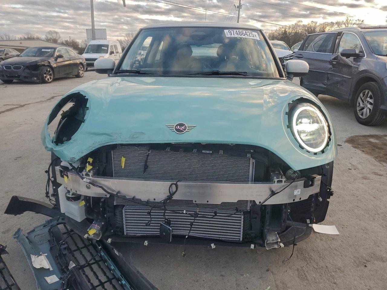 2025 Mini Cooper S - Фото 5