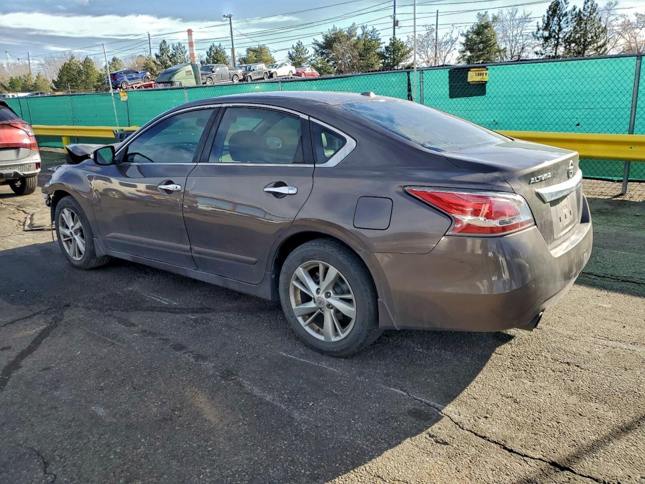 2015 Nissan Altima 2.5 - Фото 2