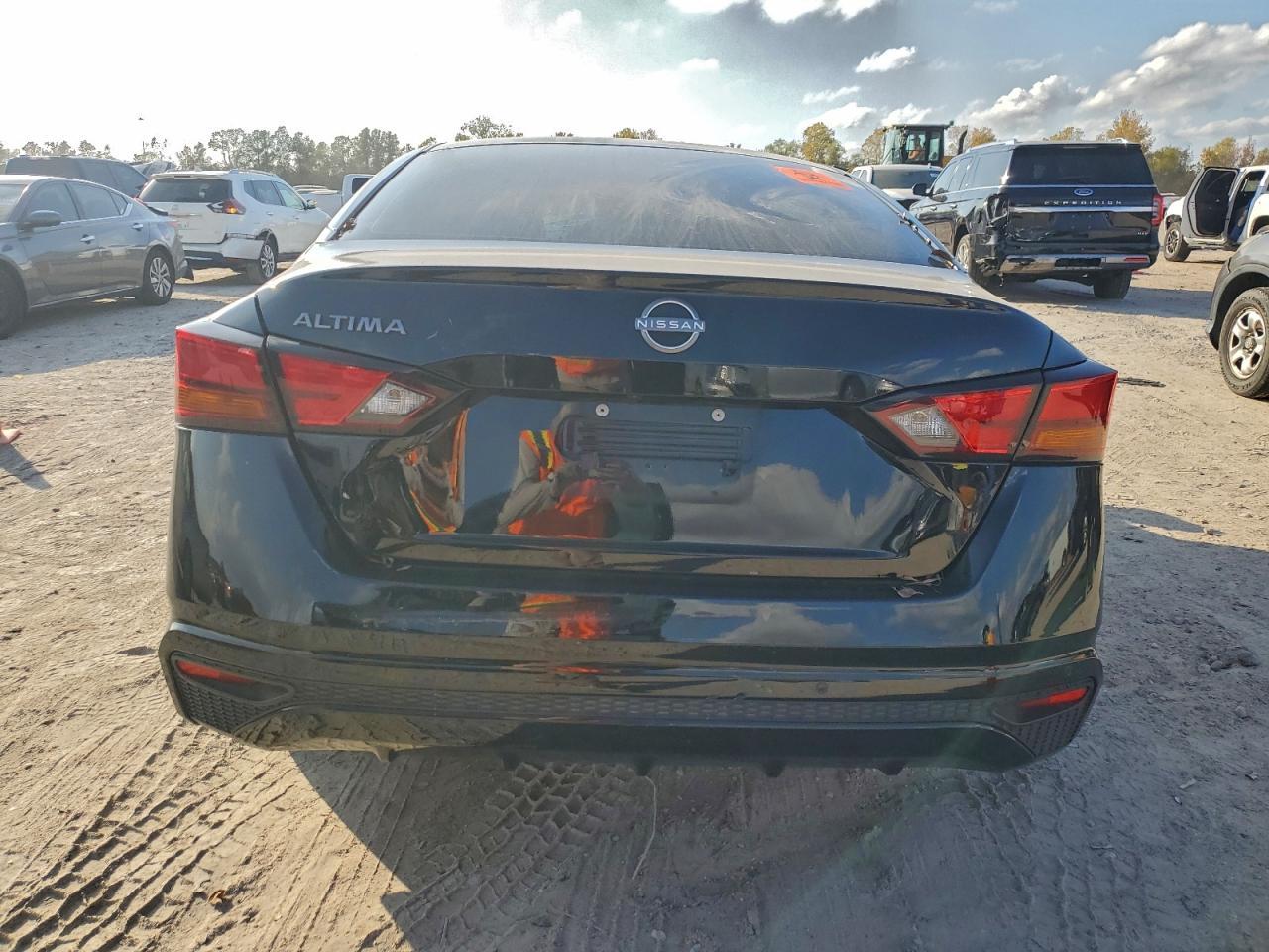 2024 Nissan Altima S - Image 6