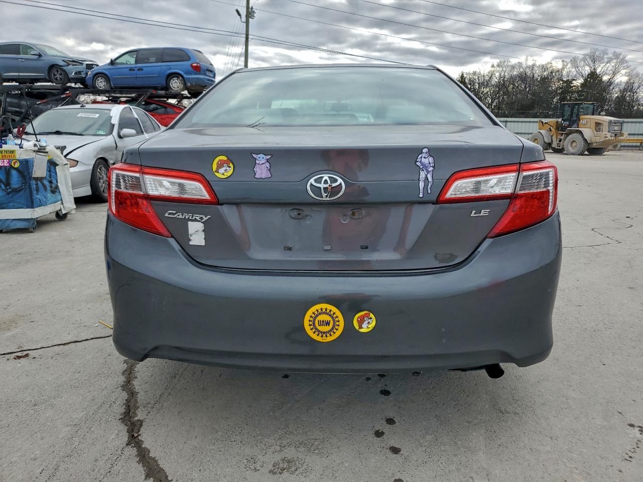 2014 Toyota Camry L - Фото 6