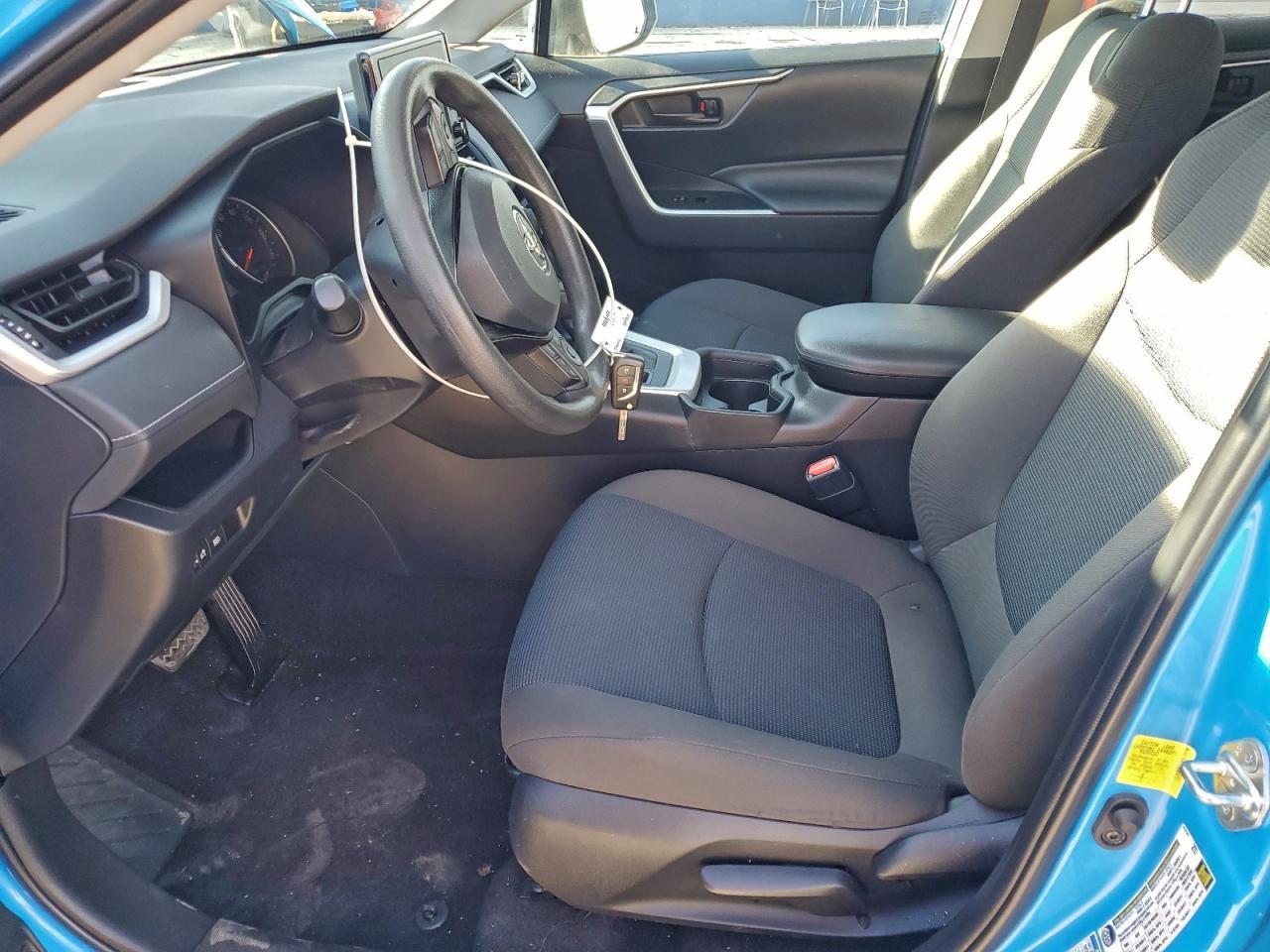 2021 Toyota Rav4 Le - Image 7