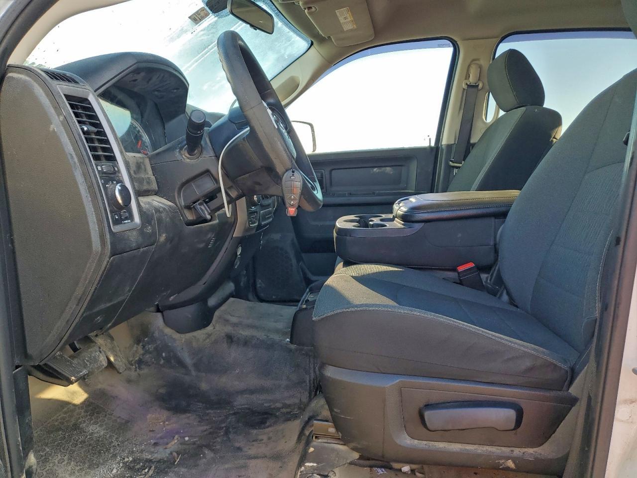 2022 Ram 1500 Classic Tradesman - Фото 7