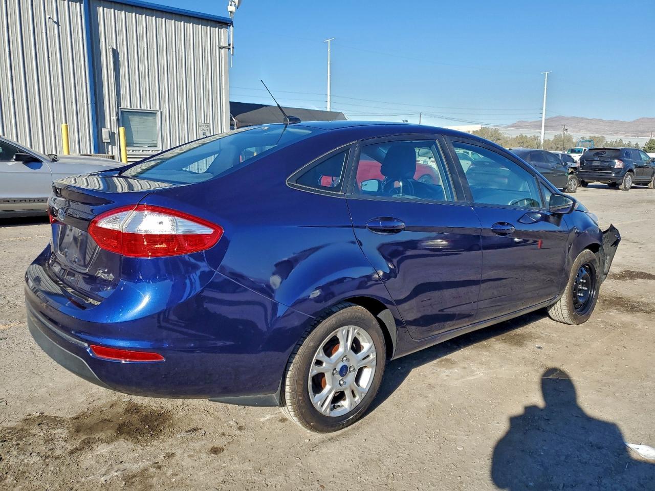 2016 Ford Fiesta Se - Фото 3