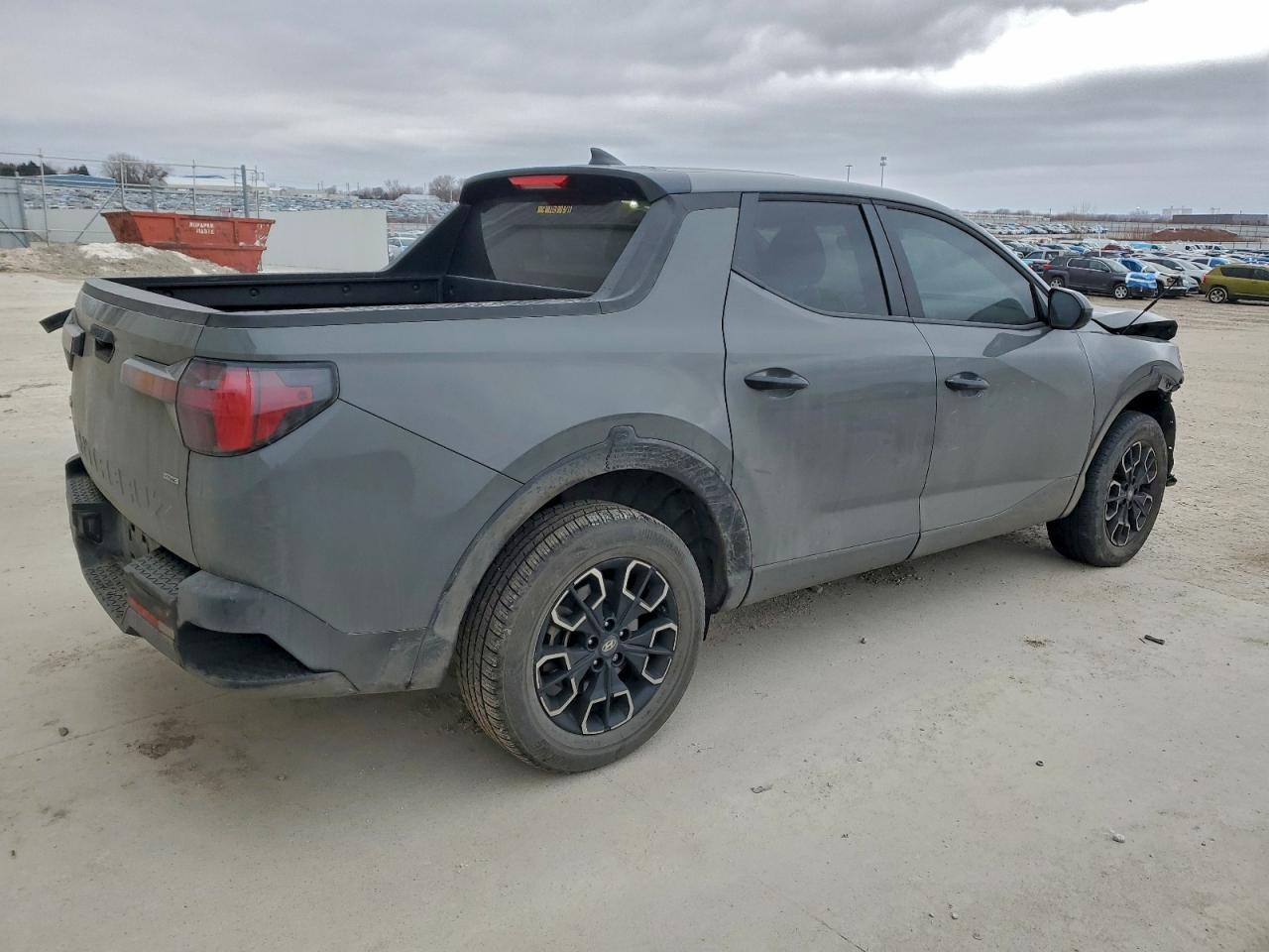 2024 Hyundai Santa Cruz Se - Image 3