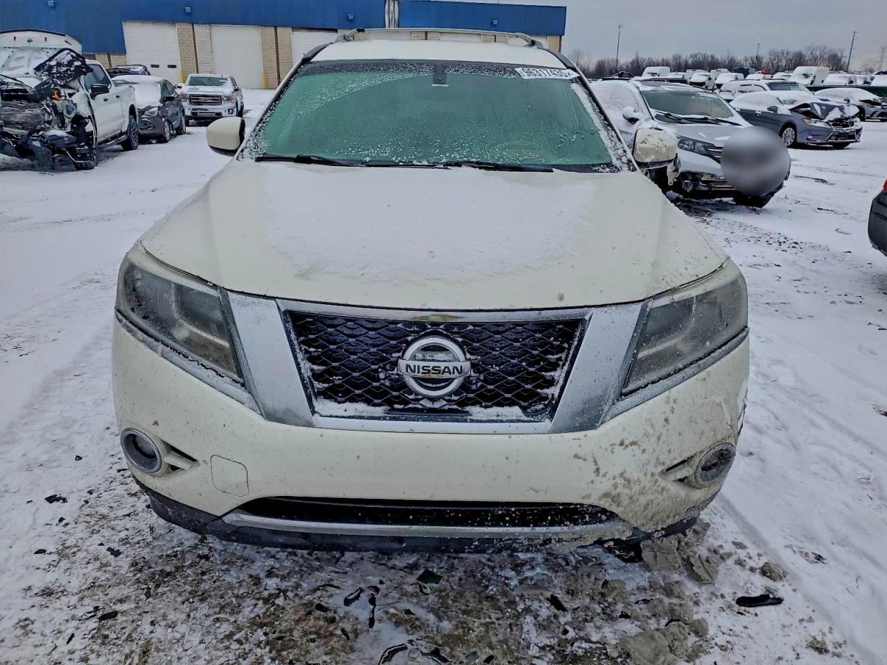 2013 Nissan Pathfinder S - Image 5