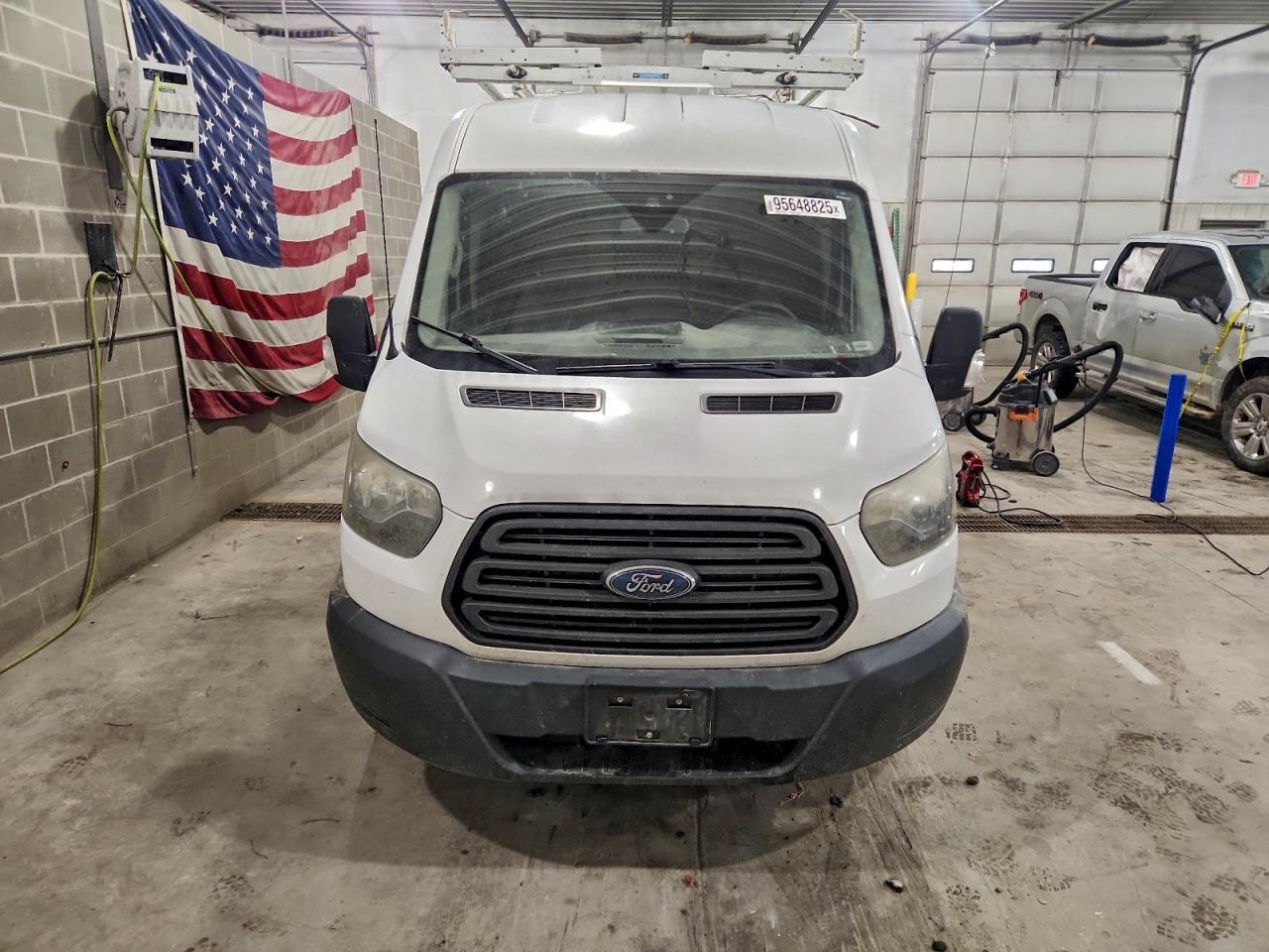 2015 Ford Transit - Фото 5