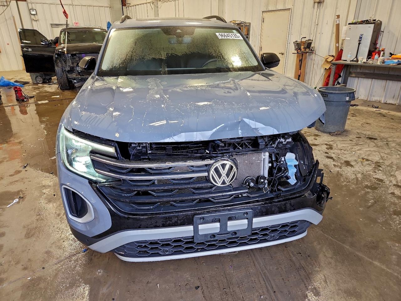 2024 Volkswagen Atlas Peak Edition Sel - Image 5