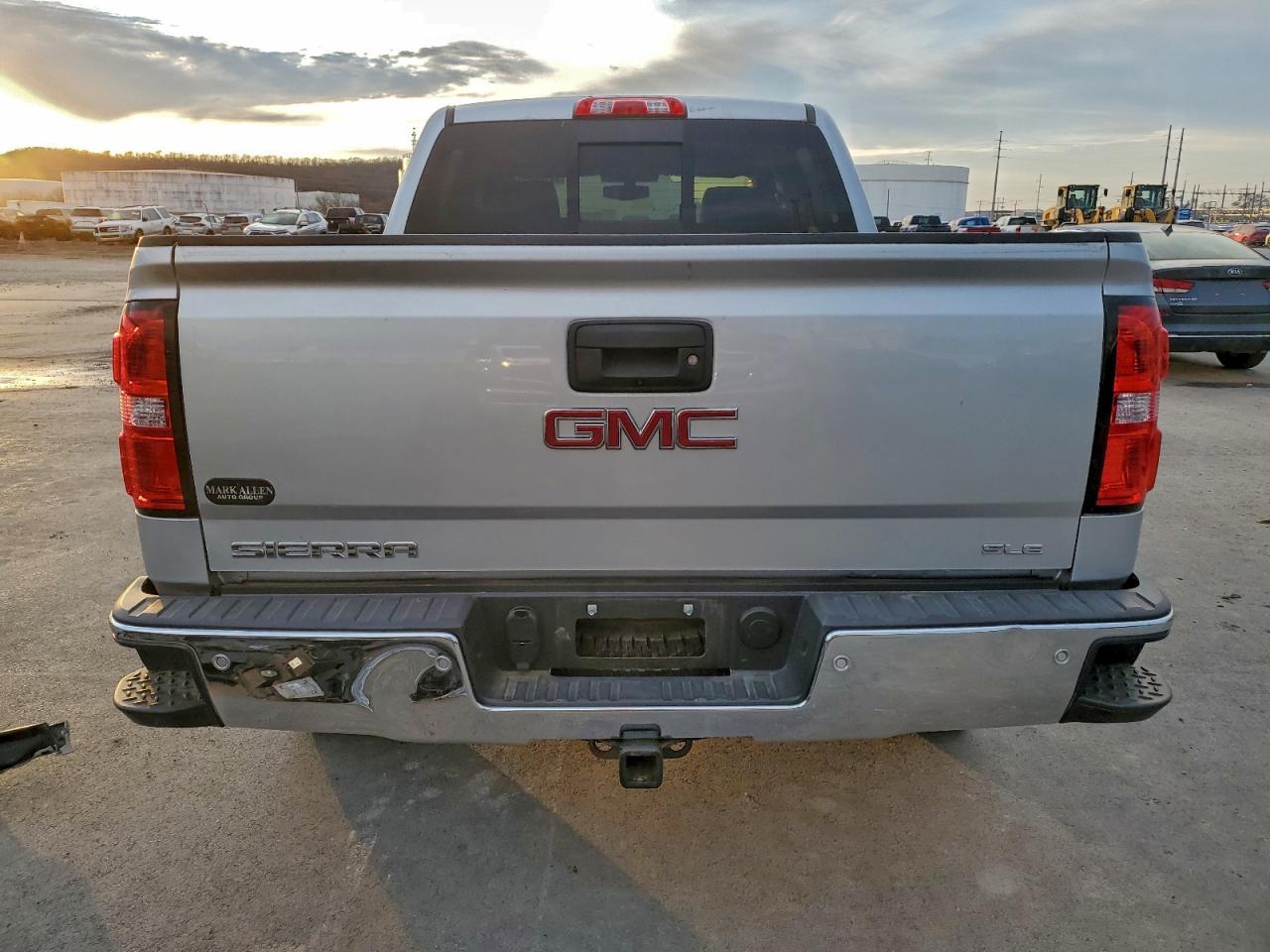 2018 GMC Sierra K1500 Sle - Image 6