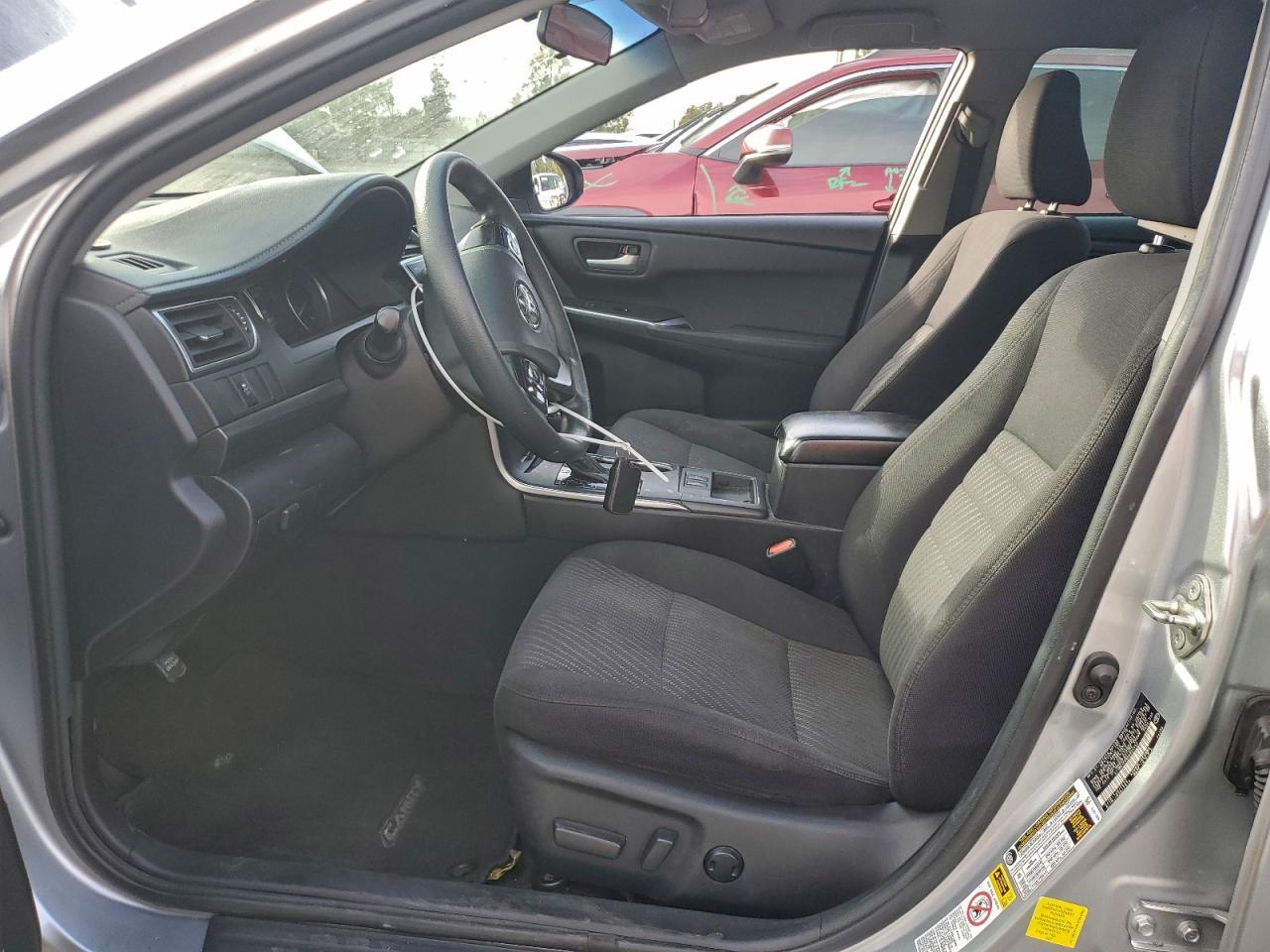 2017 Toyota Camry Hybrid - Image 7