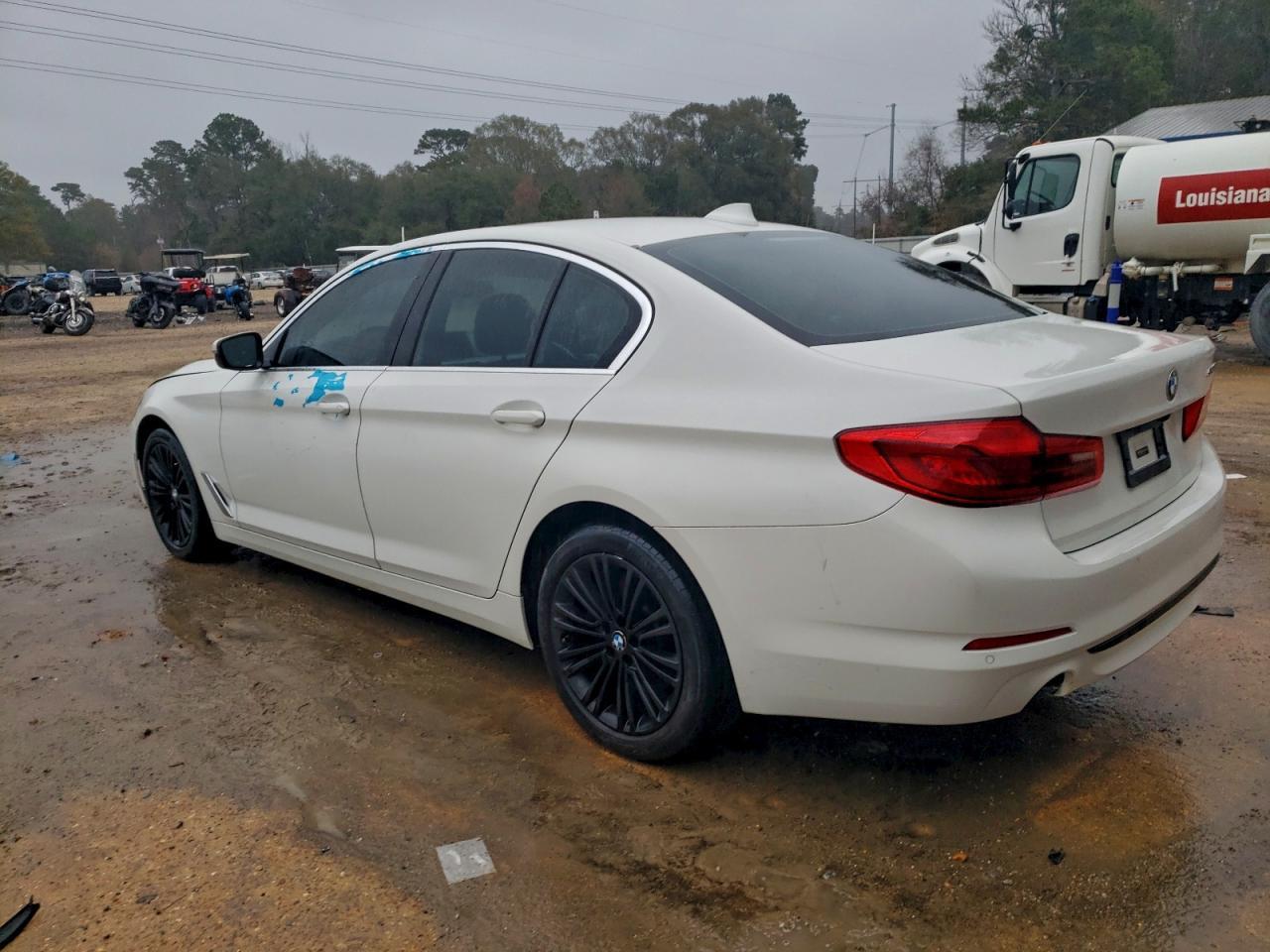 2020 BMW 530 I - Image 2