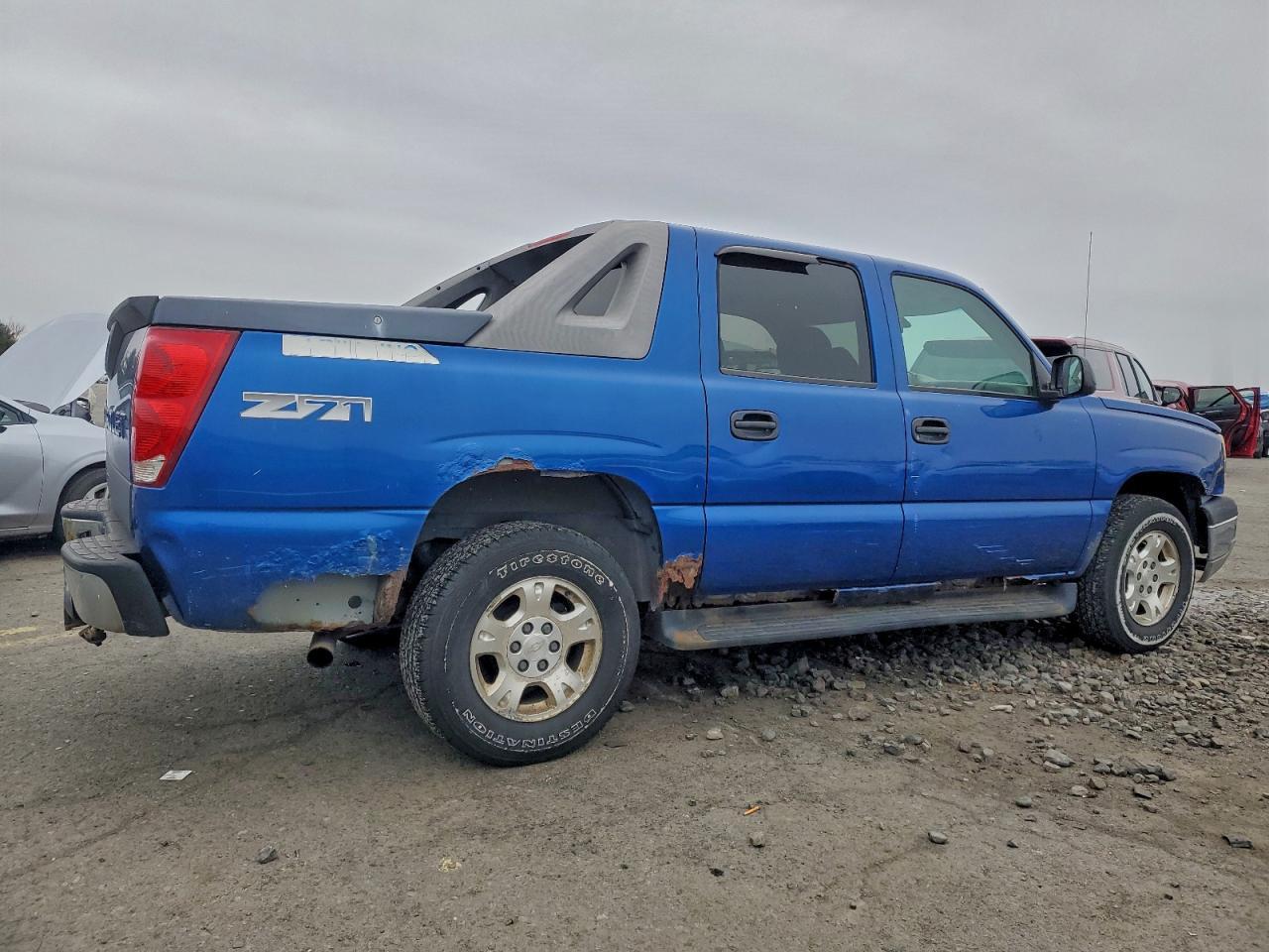 2003 Chevrolet Avalanche K1500 - Image 3