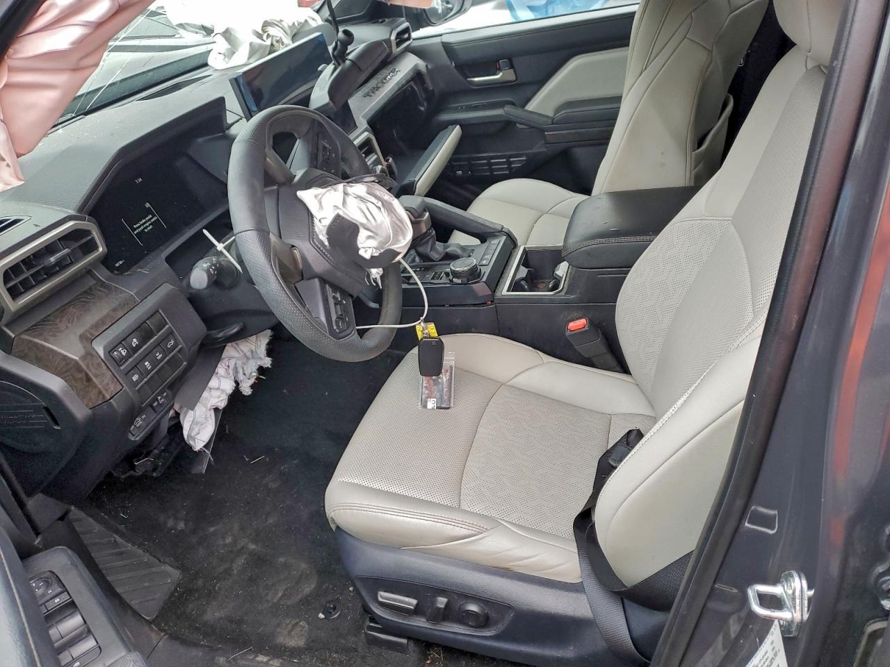 2025 Toyota Tacoma Double Cab - Image 7