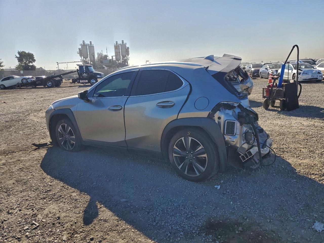 2022 Lexus Ux 250H Base - Фото 2
