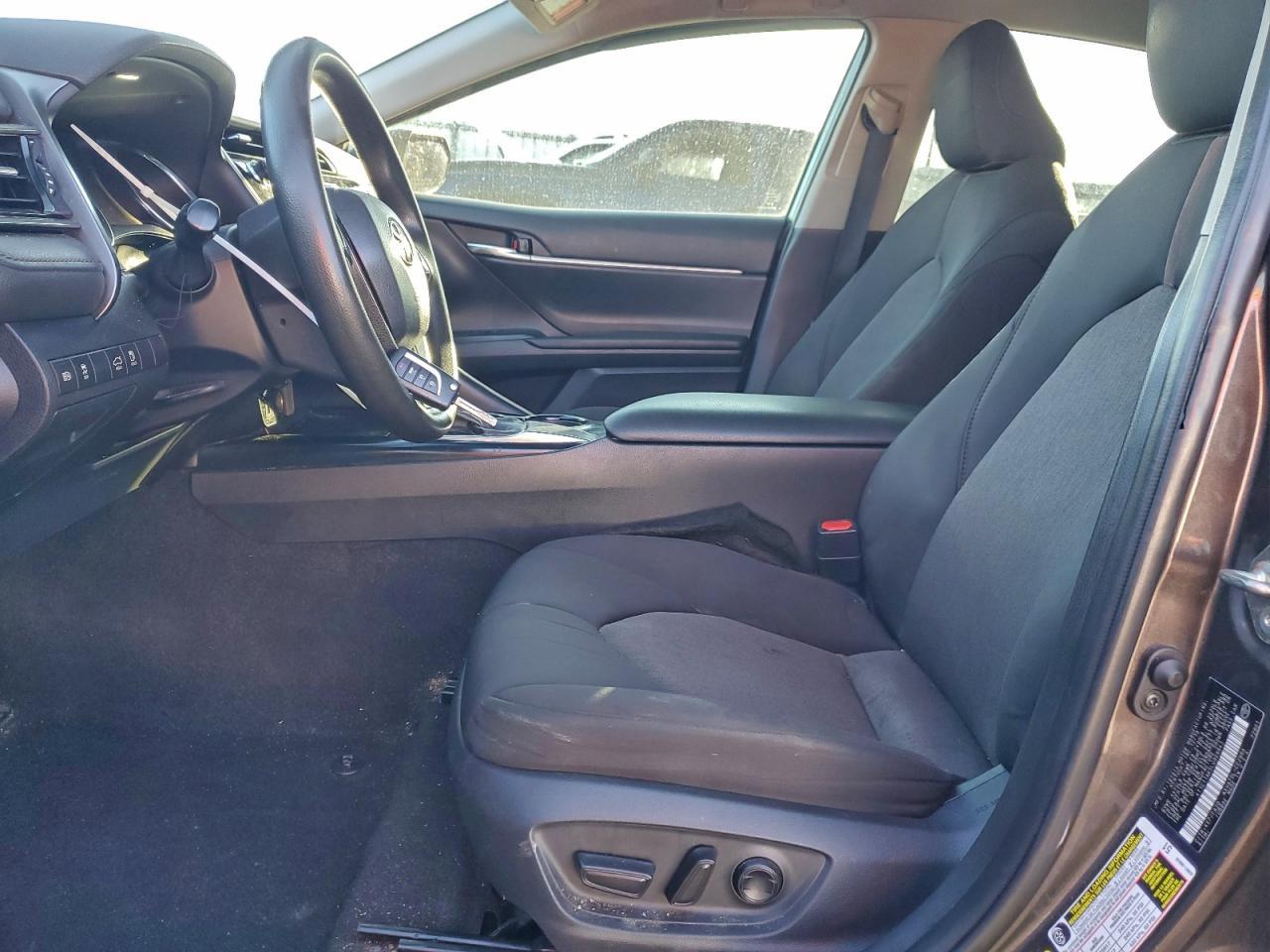 2020 Toyota Camry Le - Image 7