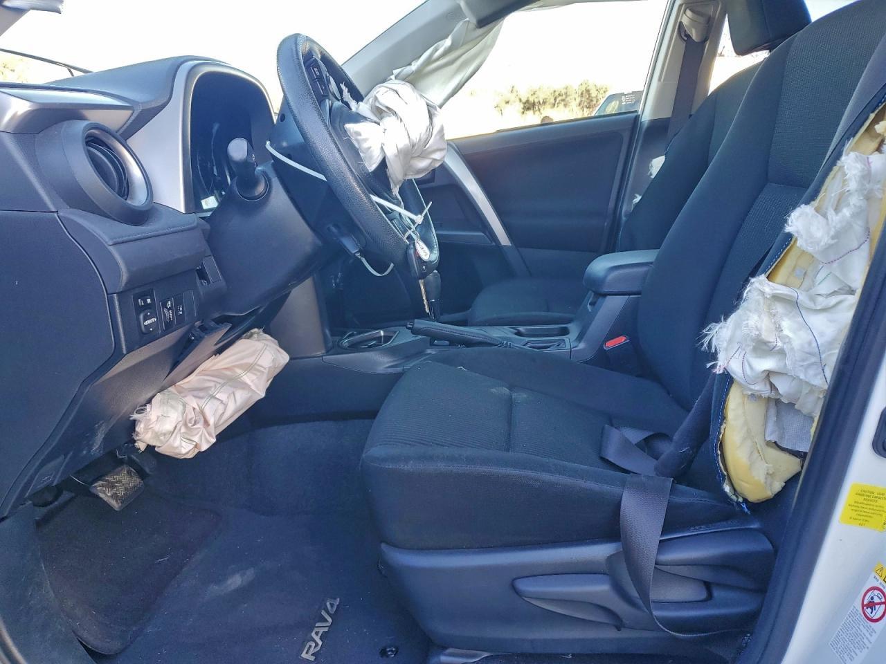 2017 Toyota Rav4 Le - Фото 7
