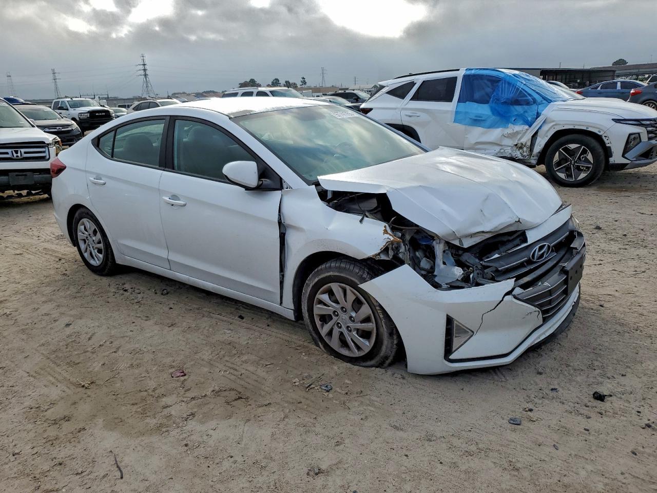 2019 Hyundai Elantra Se - Image 4