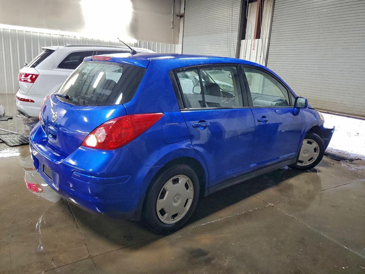 2009 Nissan Versa 1.8 S - Фото 3