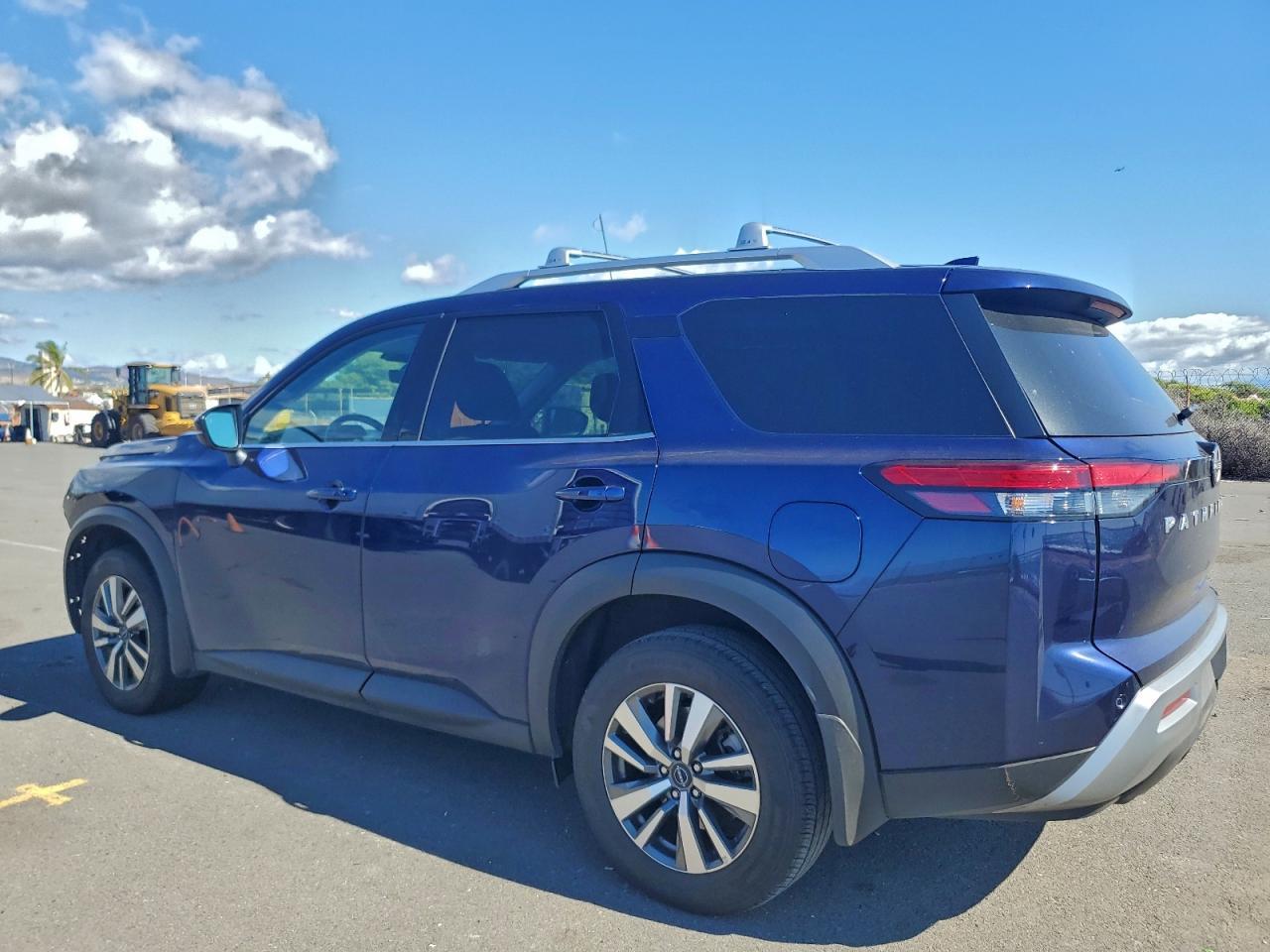 2024 Nissan Pathfinder Sl - Фото 2
