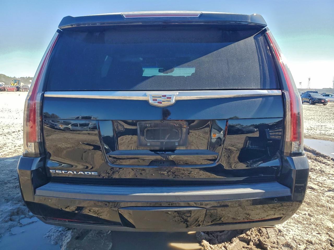 2015 Cadillac Escalade Premium - Image 6