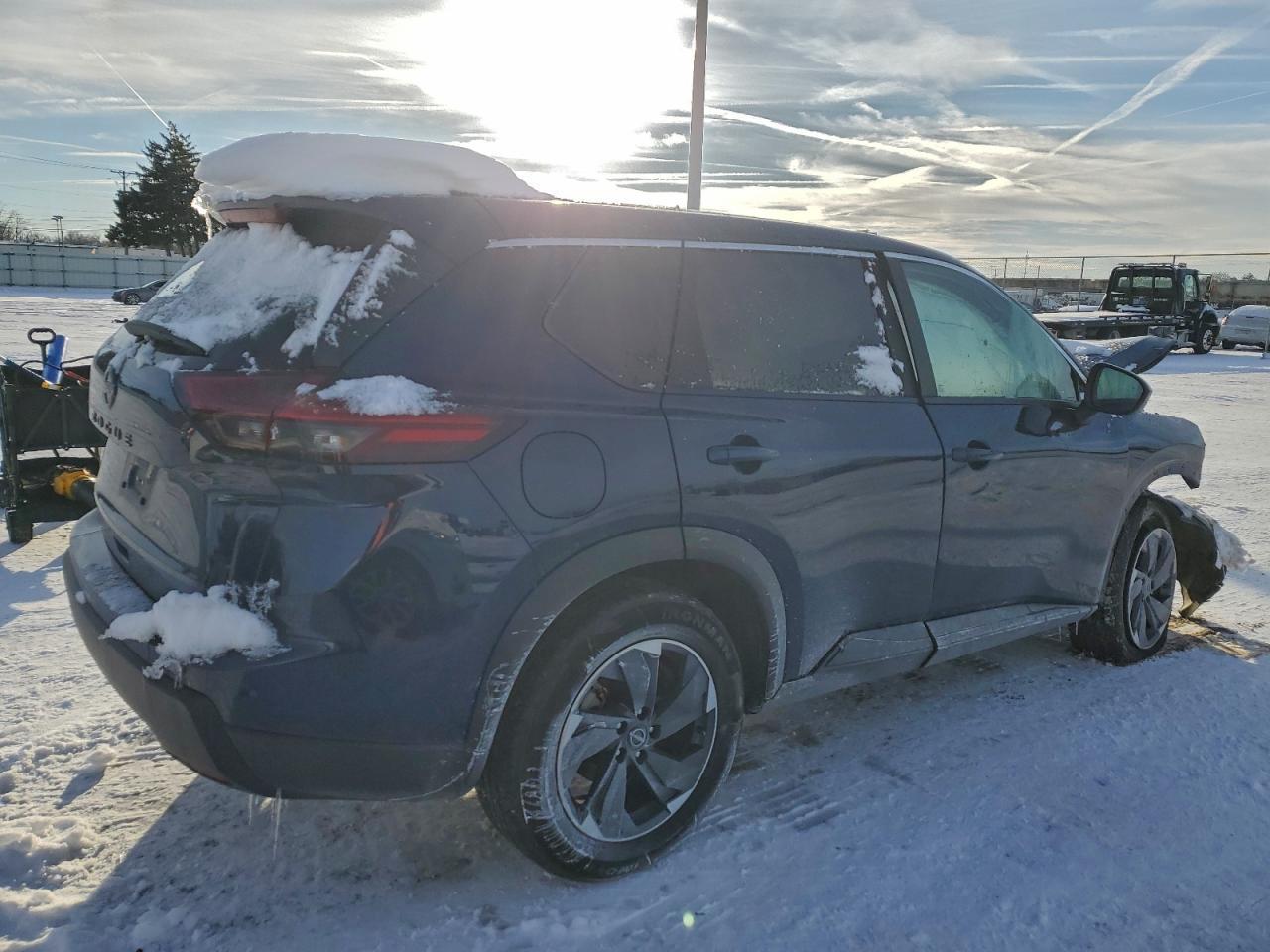 2025 Nissan Rogue Sv - Фото 3