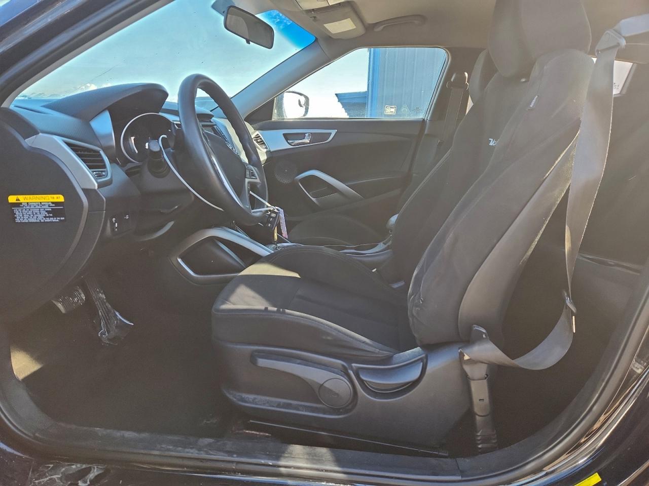 2016 Hyundai Veloster - Фото 7