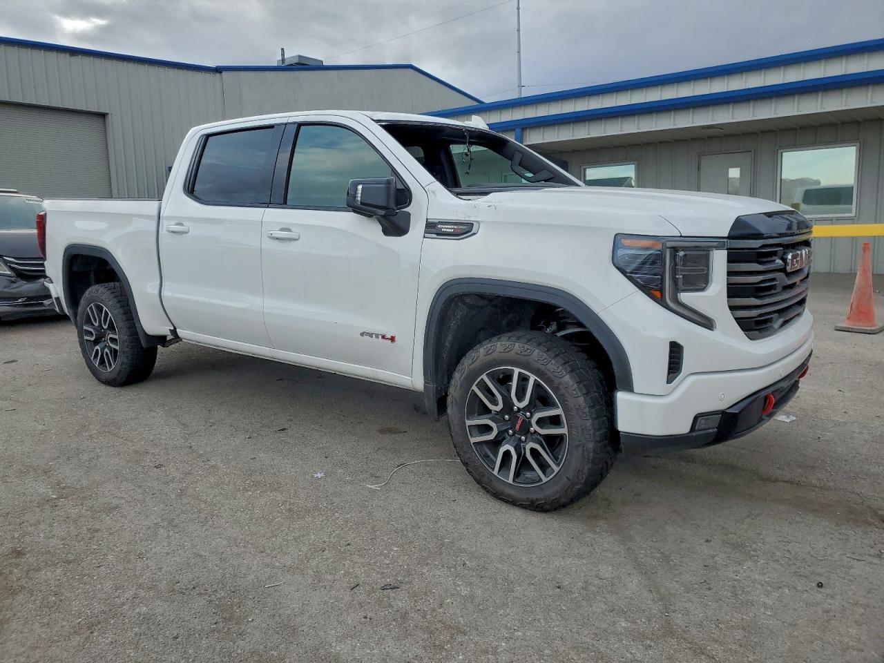 2025 GMC Sierra K1500 At4 - Image 4