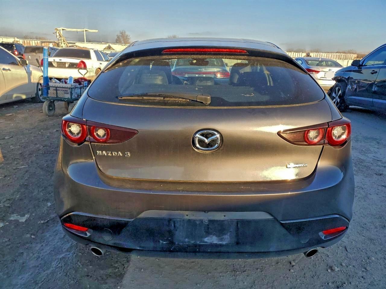 2023 Mazda 3 Preferred - Image 6