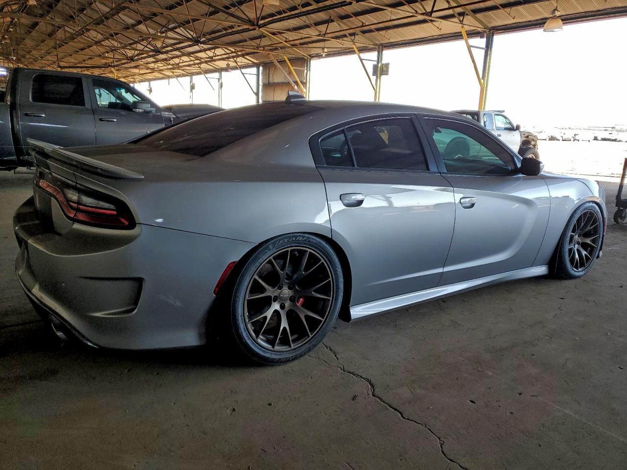 2016 Dodge Charger Srt Hellcat - Image 3