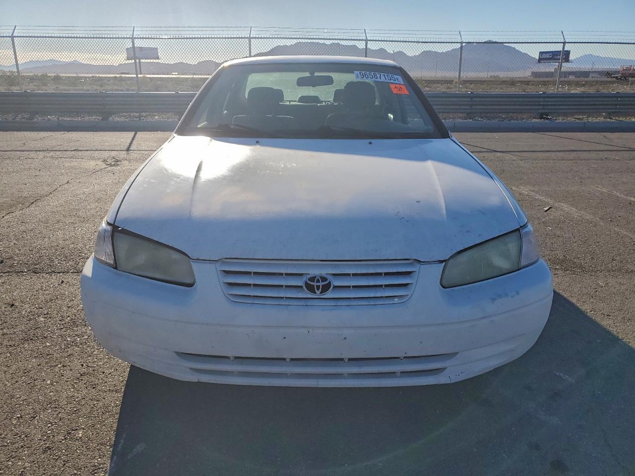 1998 Toyota Camry Le - Фото 5