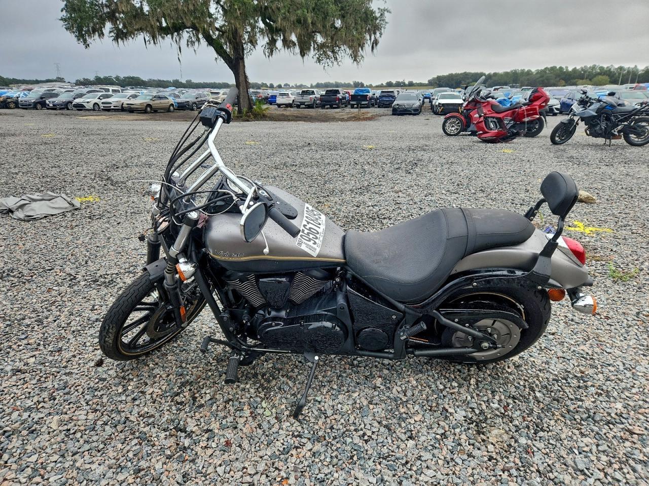 2020 Kawasaki Vn900 C - Image 3