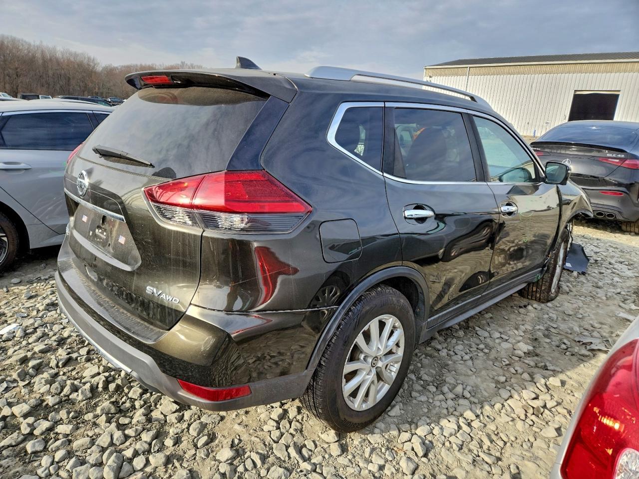 2017 Niss Rogue Sv - Фото 3