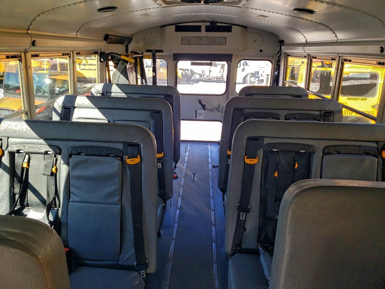 2012 Chevrolet Express School Bus - Image 6