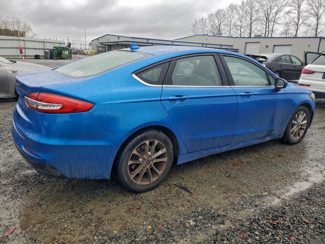 2020 Ford Fusion Se - Фото 3