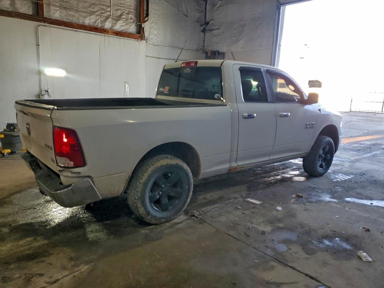 2015 Ram 1500 Slt - Image 3