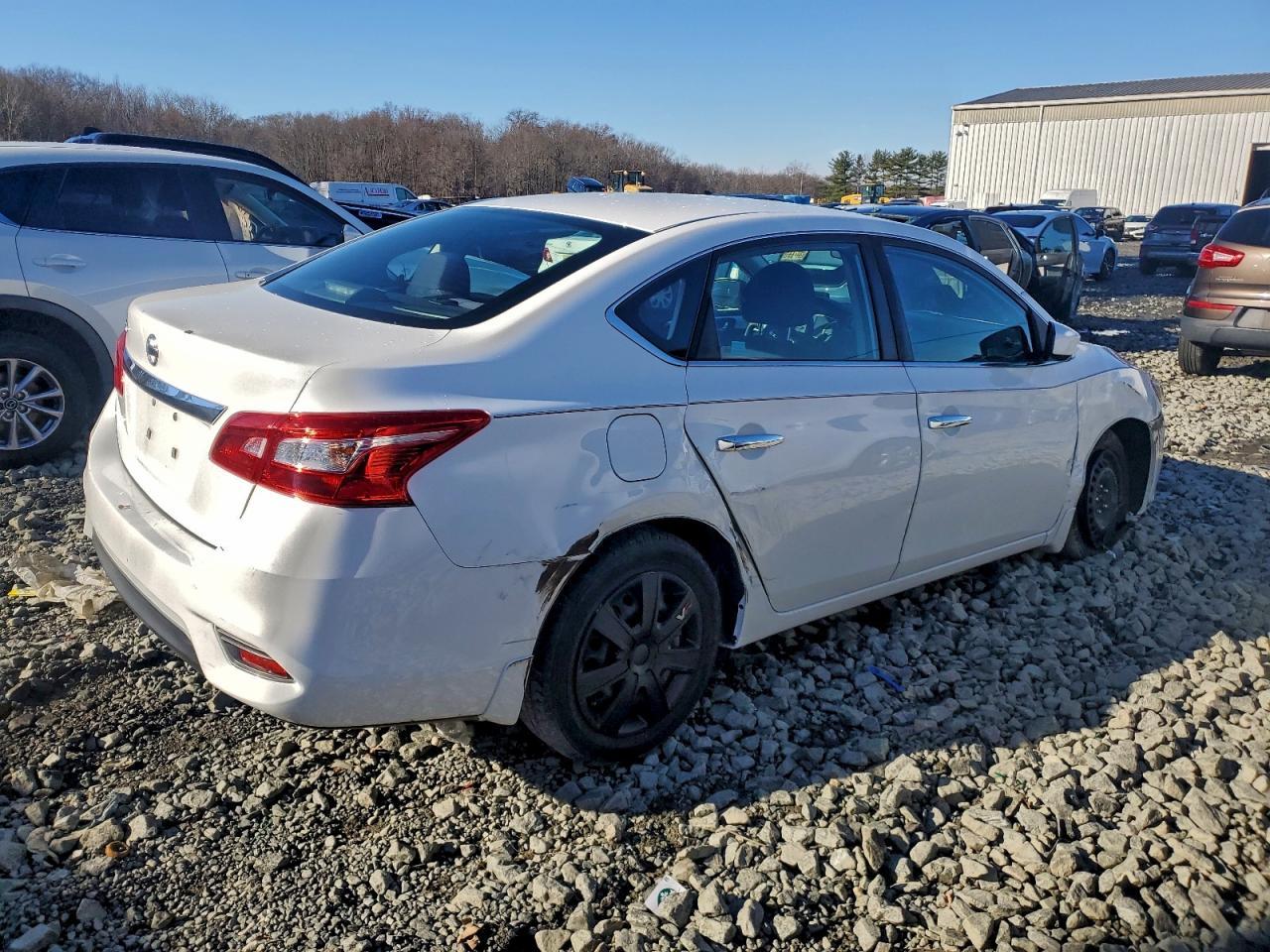 2018 Nissan Sentra S - Фото 3