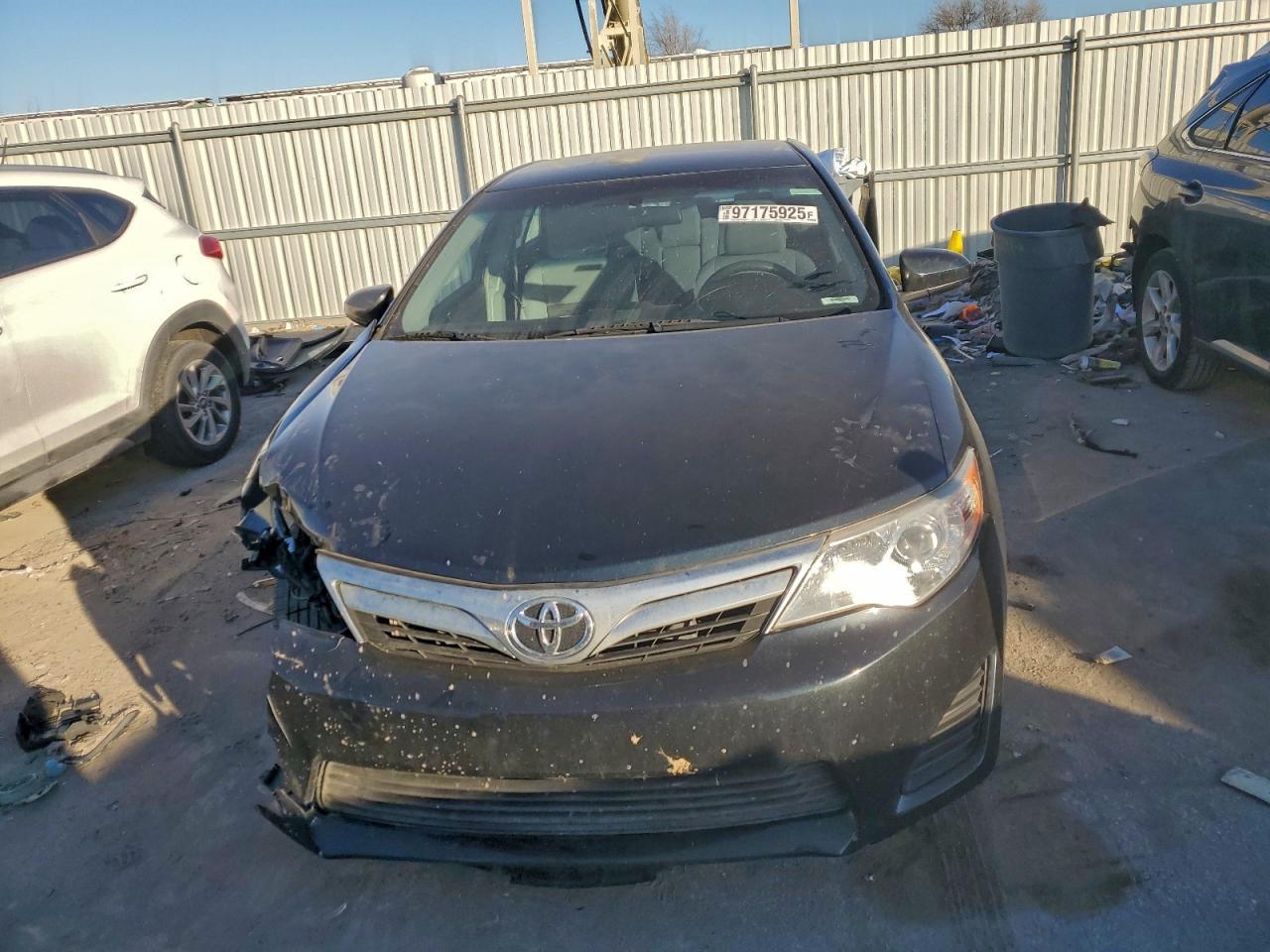 2014 Toyota Camry L - Image 5