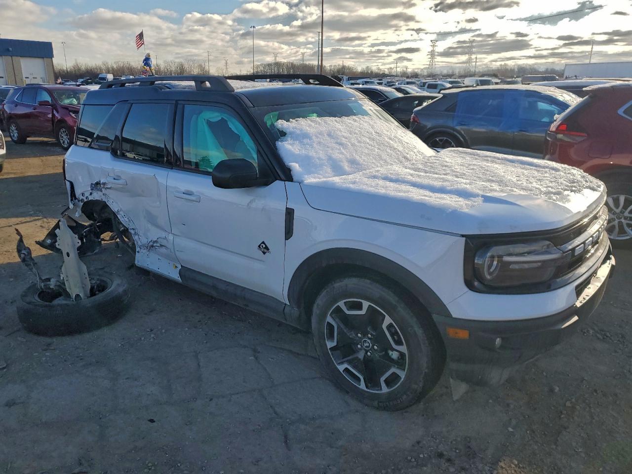 2023 Ford Bronco Sport Outer Banks - Фото 4