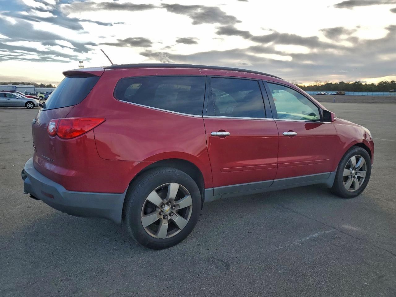2012 Chevrolet Traverse Lt - Фото 3