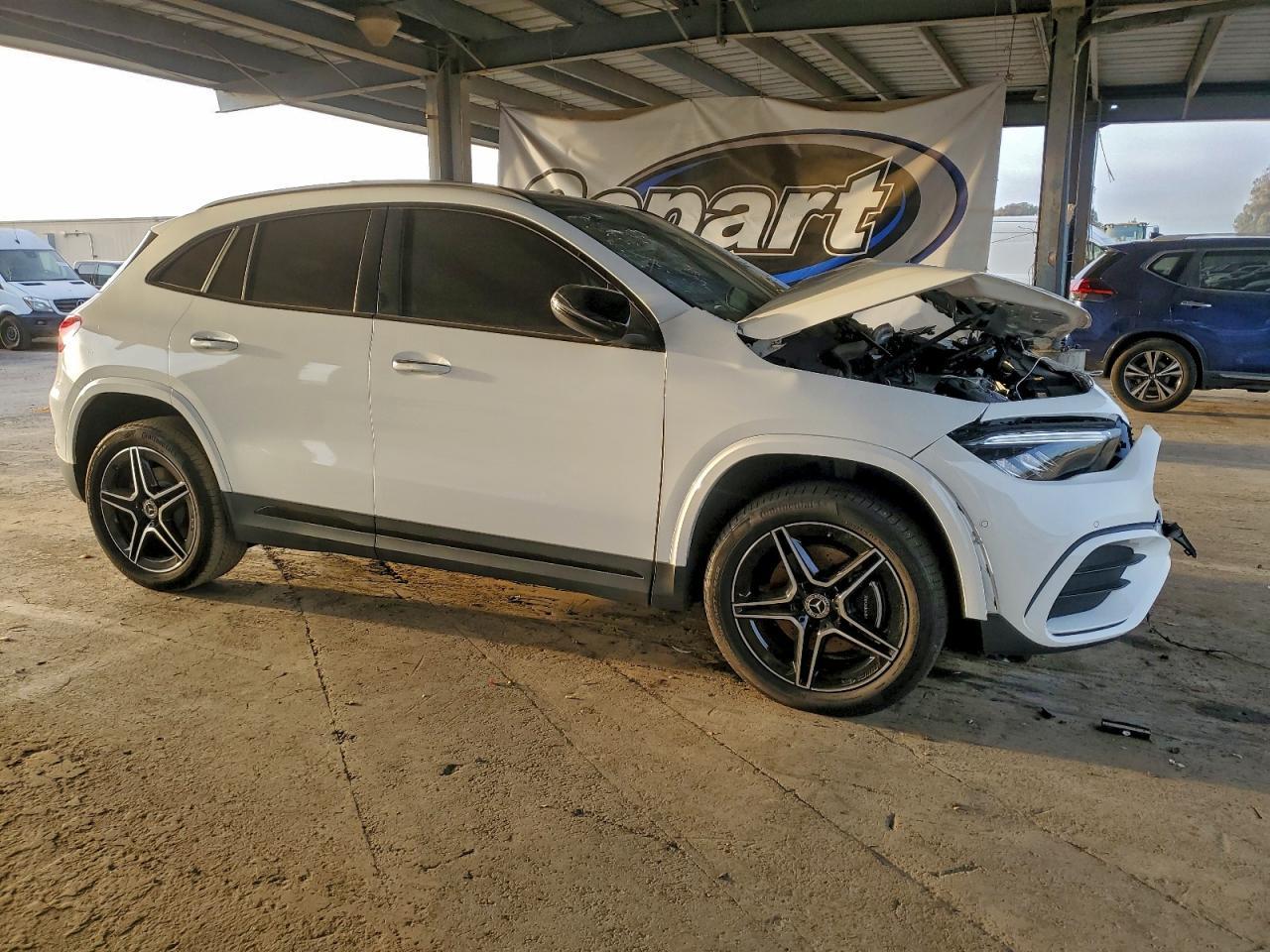 2024 Mercedes-Benz Gla 250 - Image 4