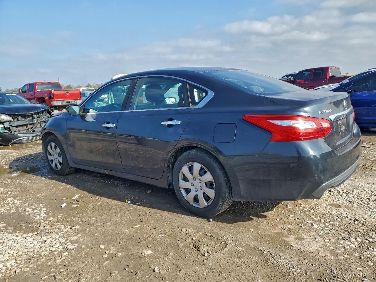 2016 Niss Altima - Фото 2