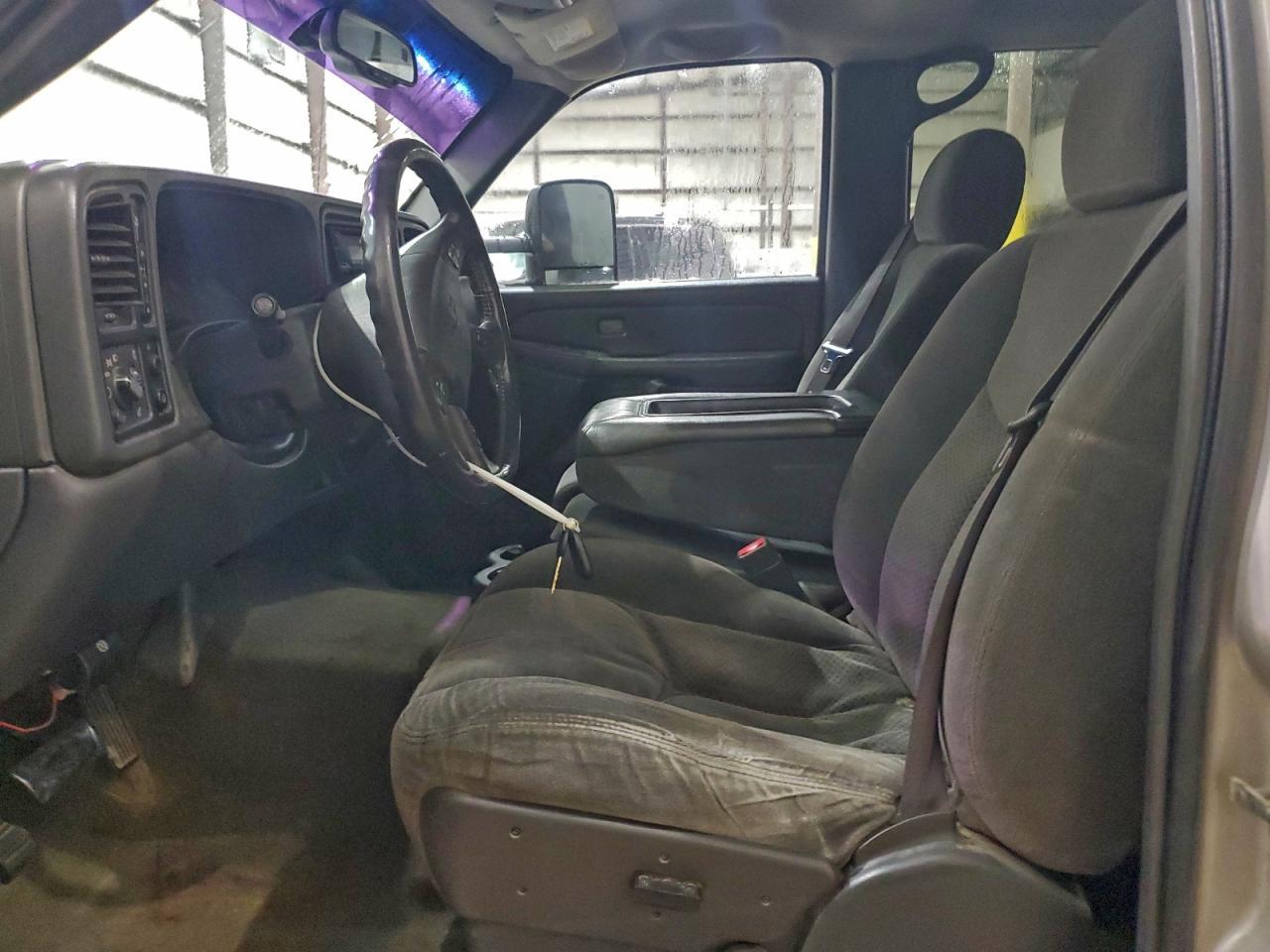 2004 Chevrolet Silverado K2500 Heavy Duty - Фото 7
